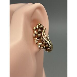 Vintage Kramer Gold Tone & Faux Pearl Rhinestones Clip On Earrings MCM GIFT